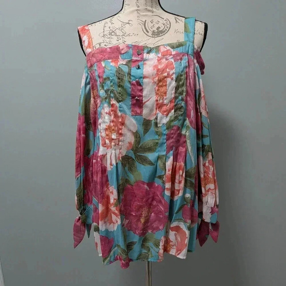 Juniper + Lime Tops - Juniper + Lime Floral Cold-Shoulder Blouse - Size XL